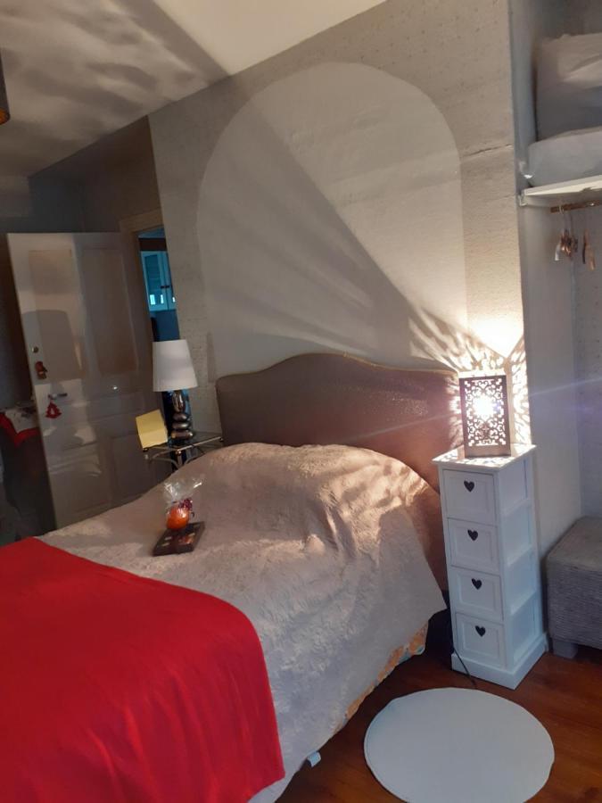 7042Douce Nuit Hotel Saint-Germain-Laval  Exterior photo